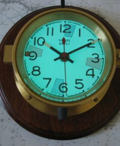 Montre grand diamètre lumineuse
